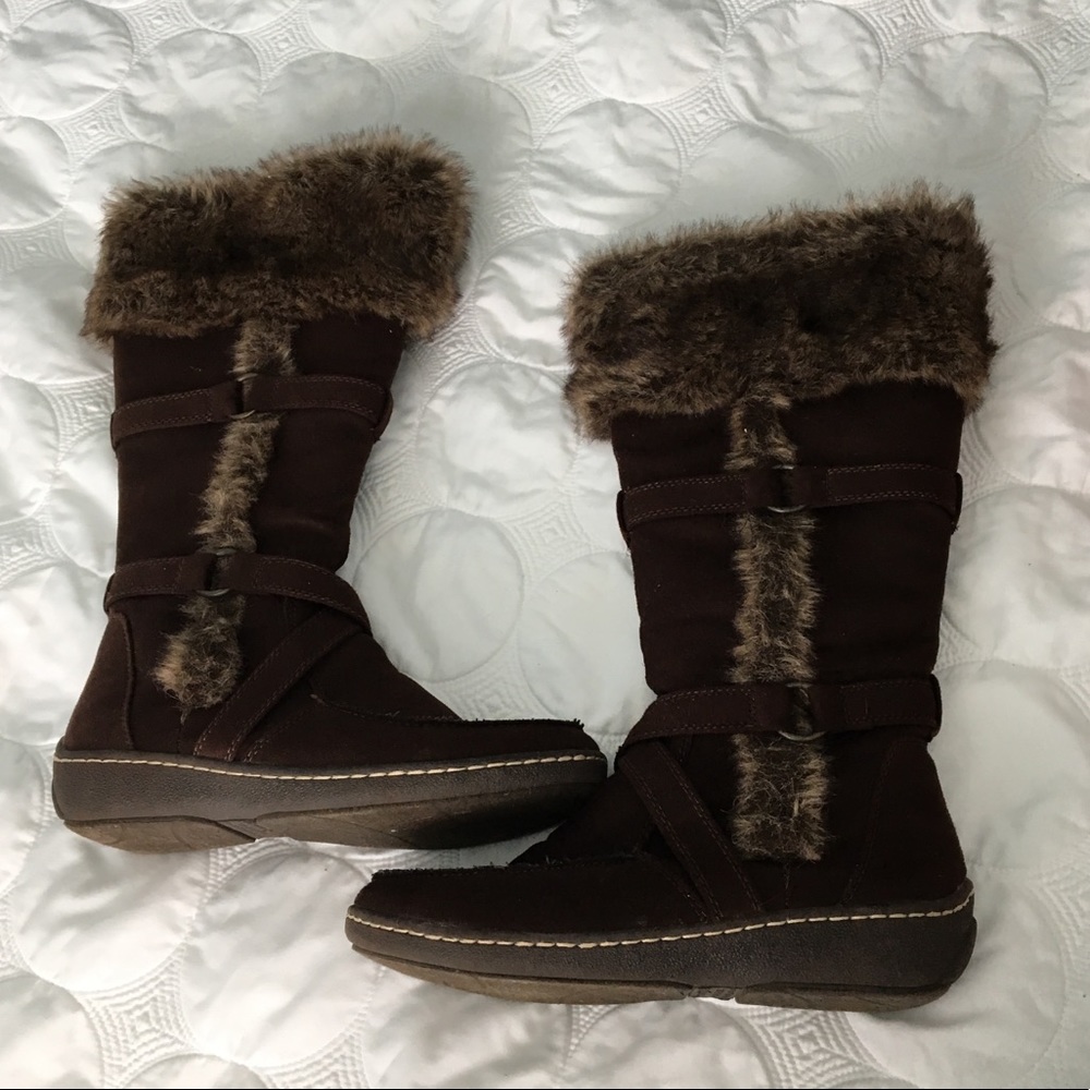 American Eagle faux fur boots